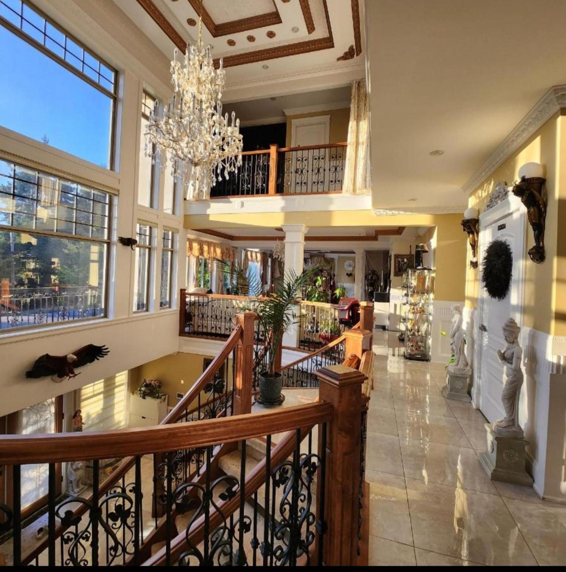 Empress Madani Palace Hotel 素里 外观 照片